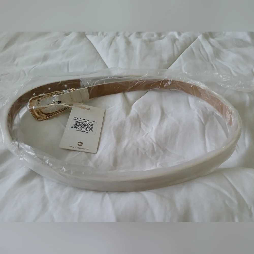 Ettika Modern Saddle Belt in Vanilla (NWT) - Picture 7 of 8